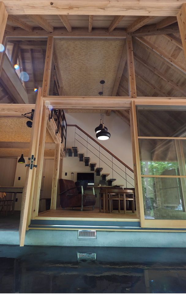 蓑帽子の家|ガラス窓